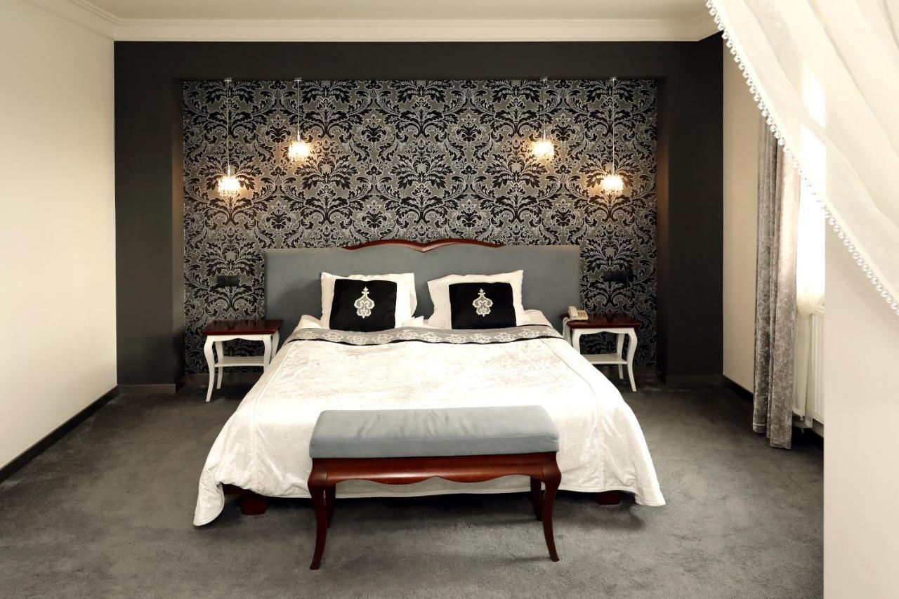 Bialy Dom Henlex Hotel Restauracja 포즈난 외부 사진