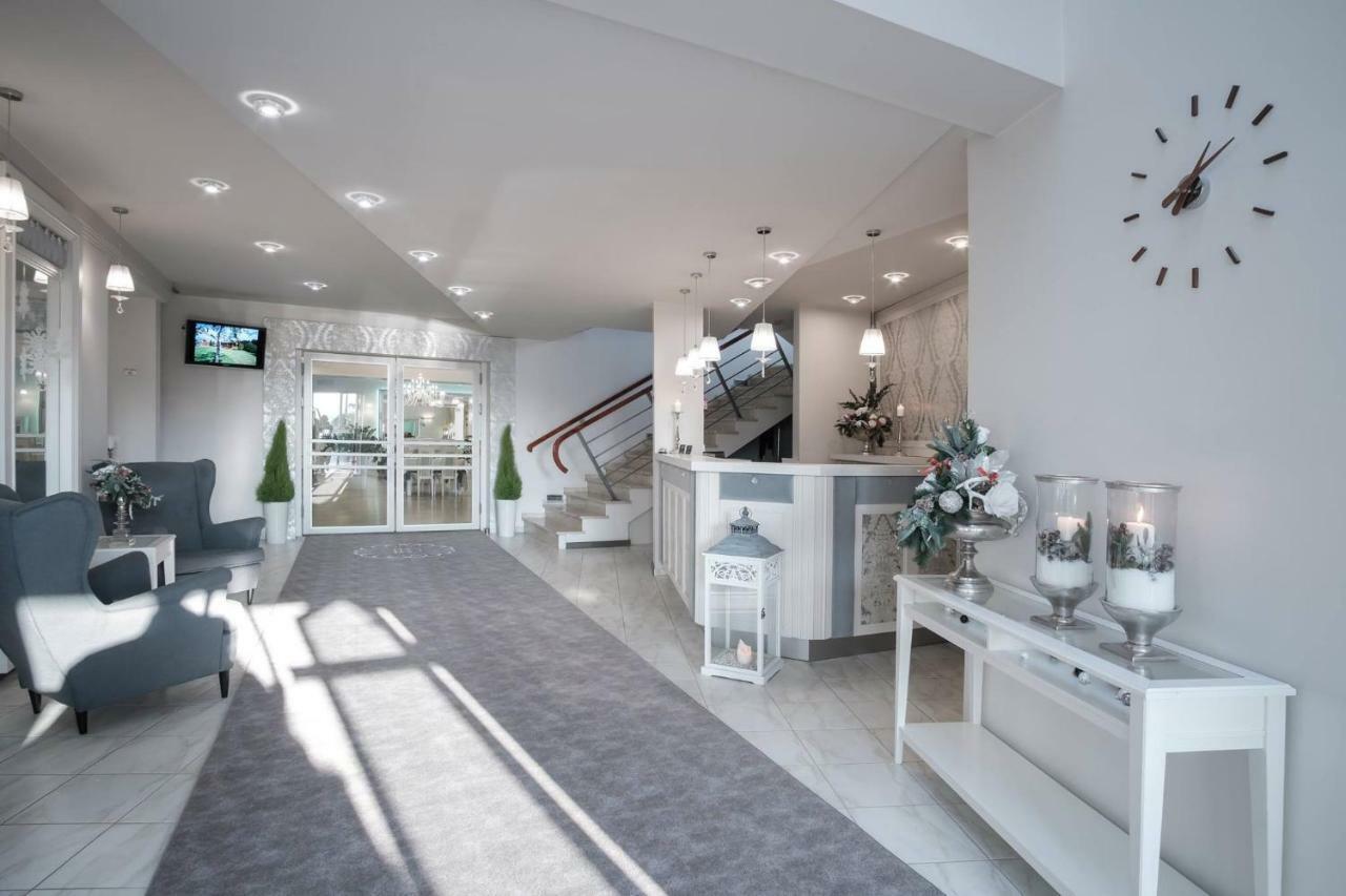 Bialy Dom Henlex Hotel Restauracja 포즈난 외부 사진